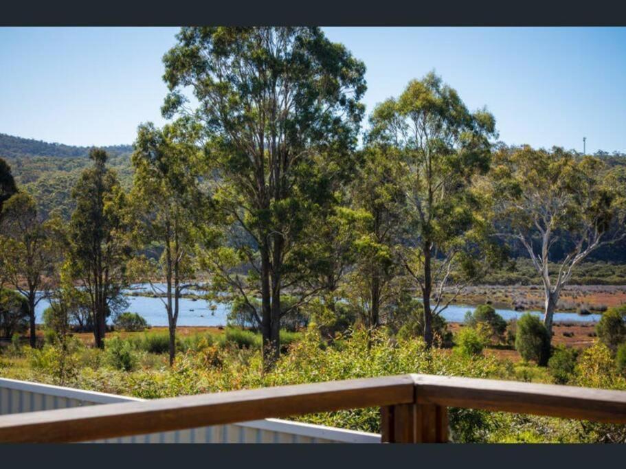 Top Of The Lake Holiday Units Merimbula Exterior photo